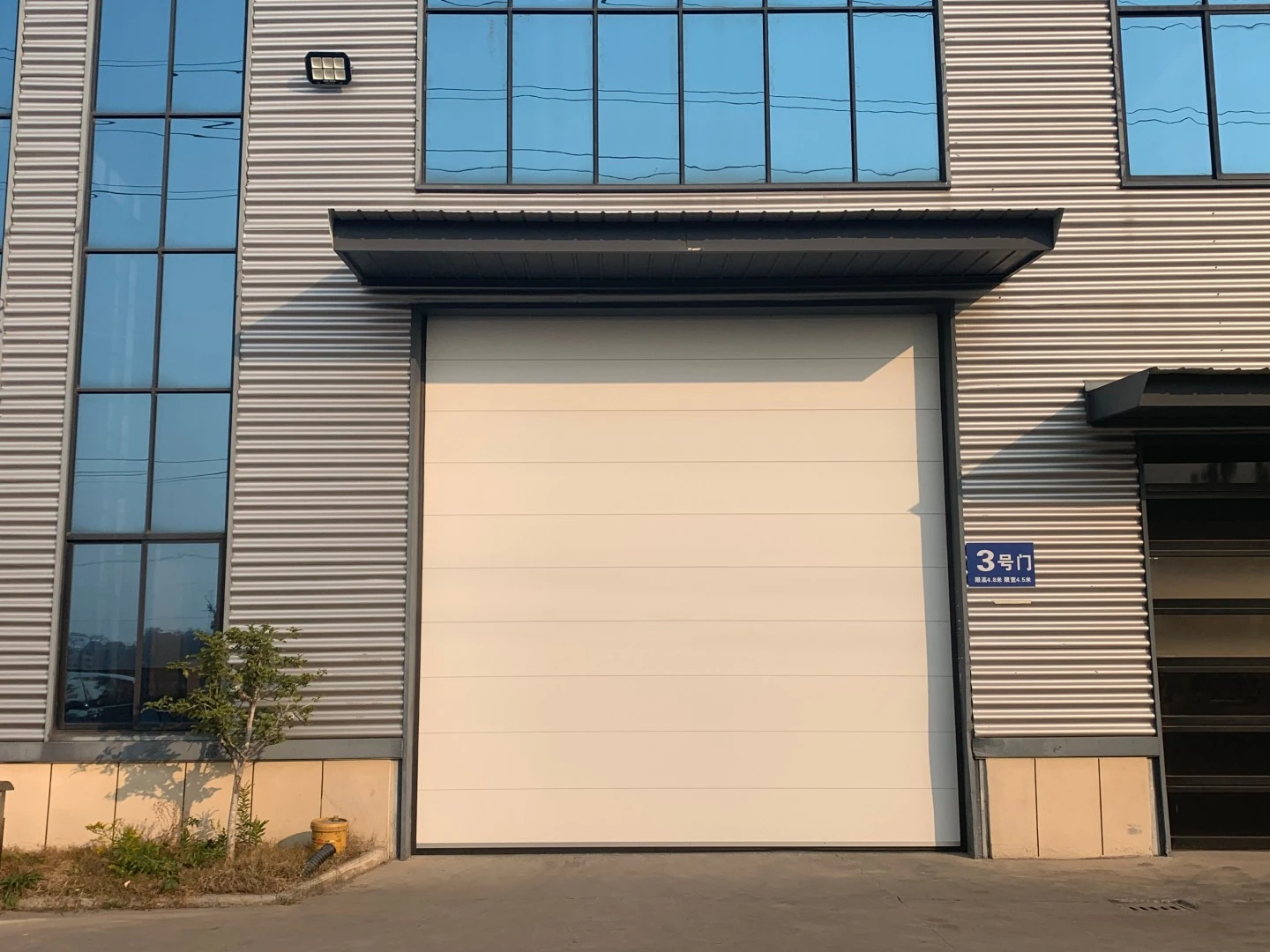 安必信工业门自贡服务站生产基地